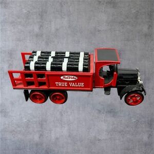 ERTL 1:34 Diecast 1925 Kenworth True Value Stake Truck Coin Bank‎